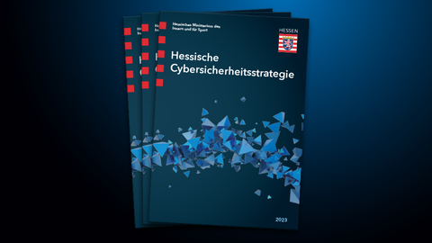 3 Mockups der gedruckten Cybersicherheitsstrategie liegen übereinander